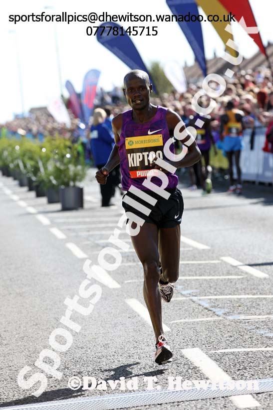 Mark Kiptoo 8th in the mens Morrisons Great North Run. Photo: David T. Hewitson/Sports for All Pics